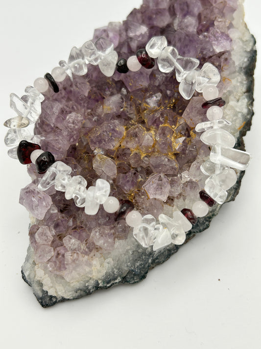 Edelsteinarmband Bergkristall mit Granat und Rosenquarz