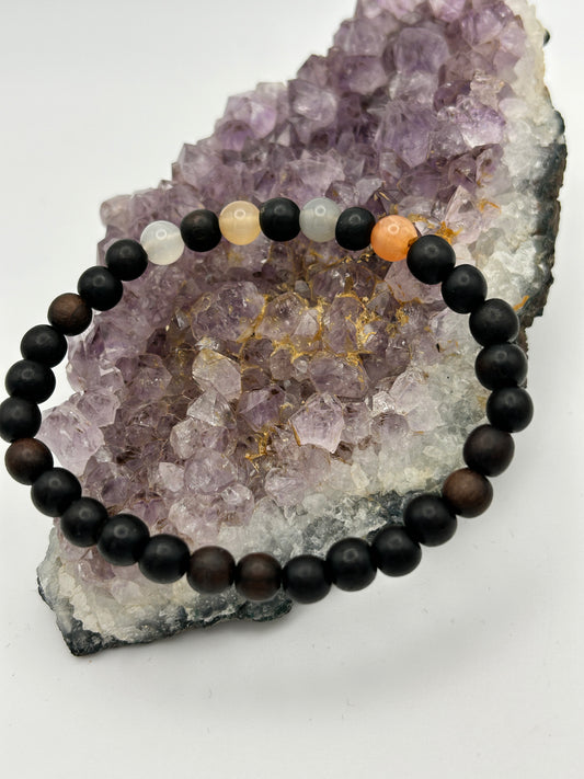 Armband aus Ebenholzperlen mit Mondstein