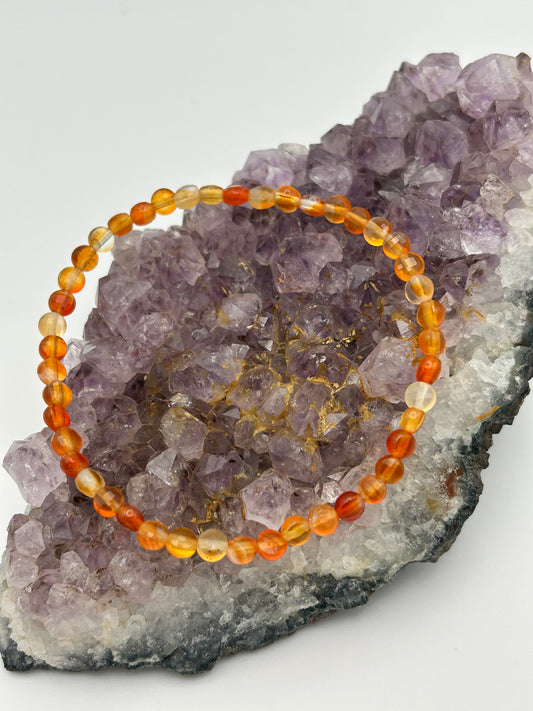 Edelsteinarmband Karneolbutton facettiert