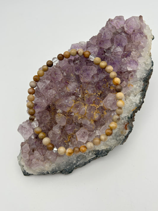 Edelsteinarmband versteinertes Holz mit Bergkristall